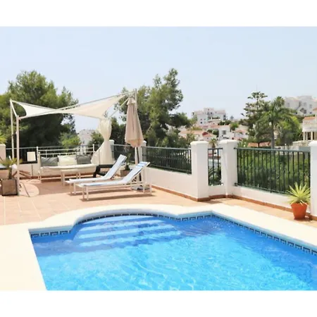 Апартаменти With Private Pool Нерха