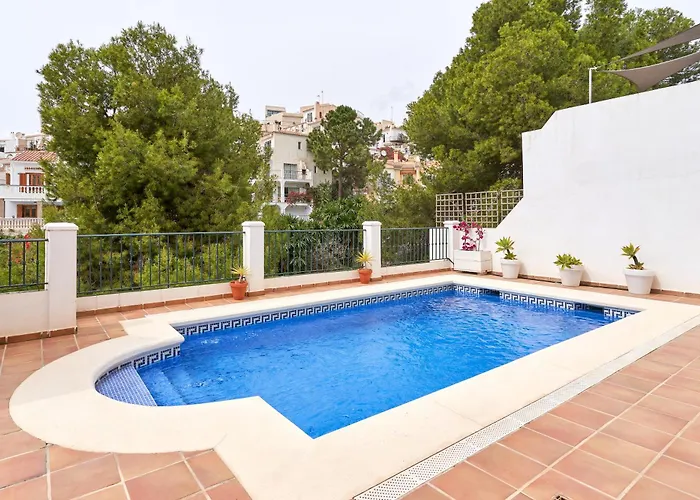 Apartment With Private Pool *